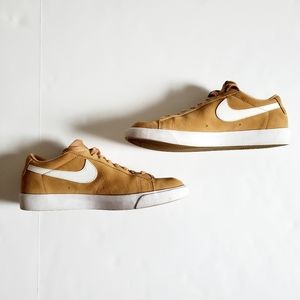 Nike Blazer low top sneakers - size 7 men's
